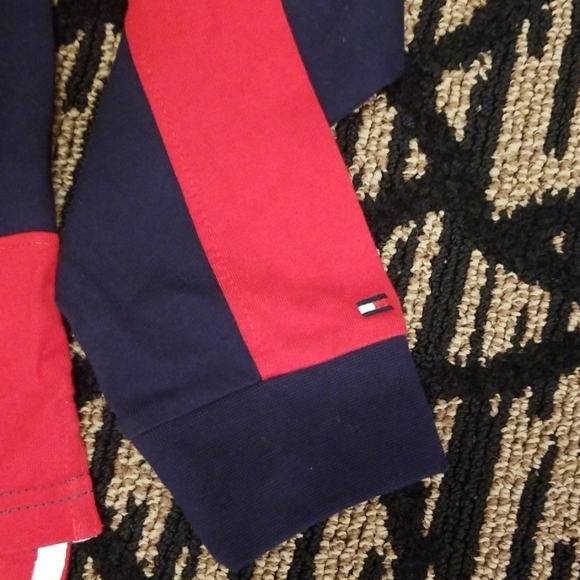 Tommy hilfiger top - Picture 2 of 7